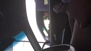 خوبصورت نظر آنے والی ہوٹی ویوین نوویل کو شدید جنسی تعلقات پسند ہیں۔