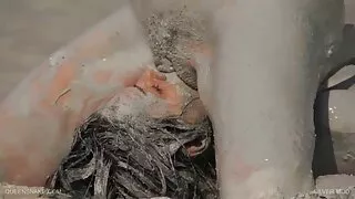 اچھی سنہرے بالوں والی ماں وکٹوریہ لوبوف کو ڈبل دخول بہت پسند ہے۔