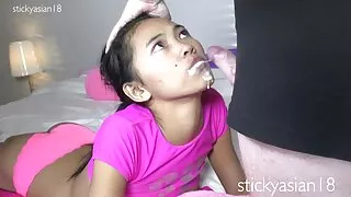 مسالیدار brunette نکول محبت اس کے چھوٹے سوراخ میں ایک بڑا ڈک لیتا ہے