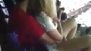 بڑی چھاتی لارین فلپس کے ساتھ اچھی لگ رہی سرخ بالوں والی پیچھے سے fucked