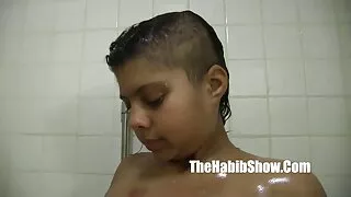 اس کے بوائے فرینڈ کے دوست کی طرف سے ڈرل کی گئی خوبصورت نظر آنے والی کالی گلاب
