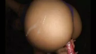 گھوبگھرالی بالوں والی بیب کترینا رینا مشنری پوز میں چود رہی ہے۔