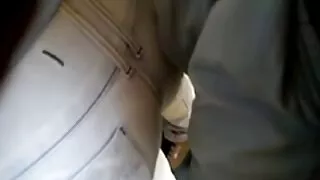 دو busty brunettes شارلٹ کراس اور Kendra Spade بھاڑ میں جاؤ 69 پوز میں