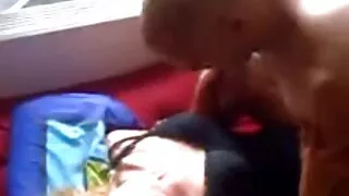 بڑی نیچے والی سنہرے بالوں والی میلیسا واکر ڈک سواری سے لطف اندوز ہو رہی ہے۔