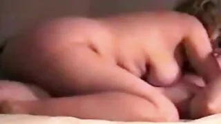 امیر MILF سنہرے بالوں والی لندن دریا اچھی طرح ایک خوش قسمت نوجوان کی طرف سے گڑبڑ