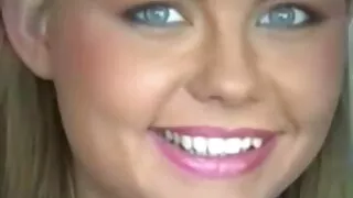 Busty فرشتہ اینی ارورہ ایک نئے بوائے فرینڈ کے لیے اپنی مقعد کی محبت کو ظاہر کرتی ہے۔