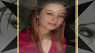 جنسی چھوٹے بالوں والی لڑکی جینیفر جین نے کتے کے انداز میں چدائی کی۔