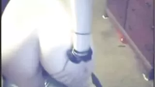 پیاری بڑی چوچی لیٹنا ایمیا مائلی صوفے پر اپنے نئے باس کے ساتھ fucks